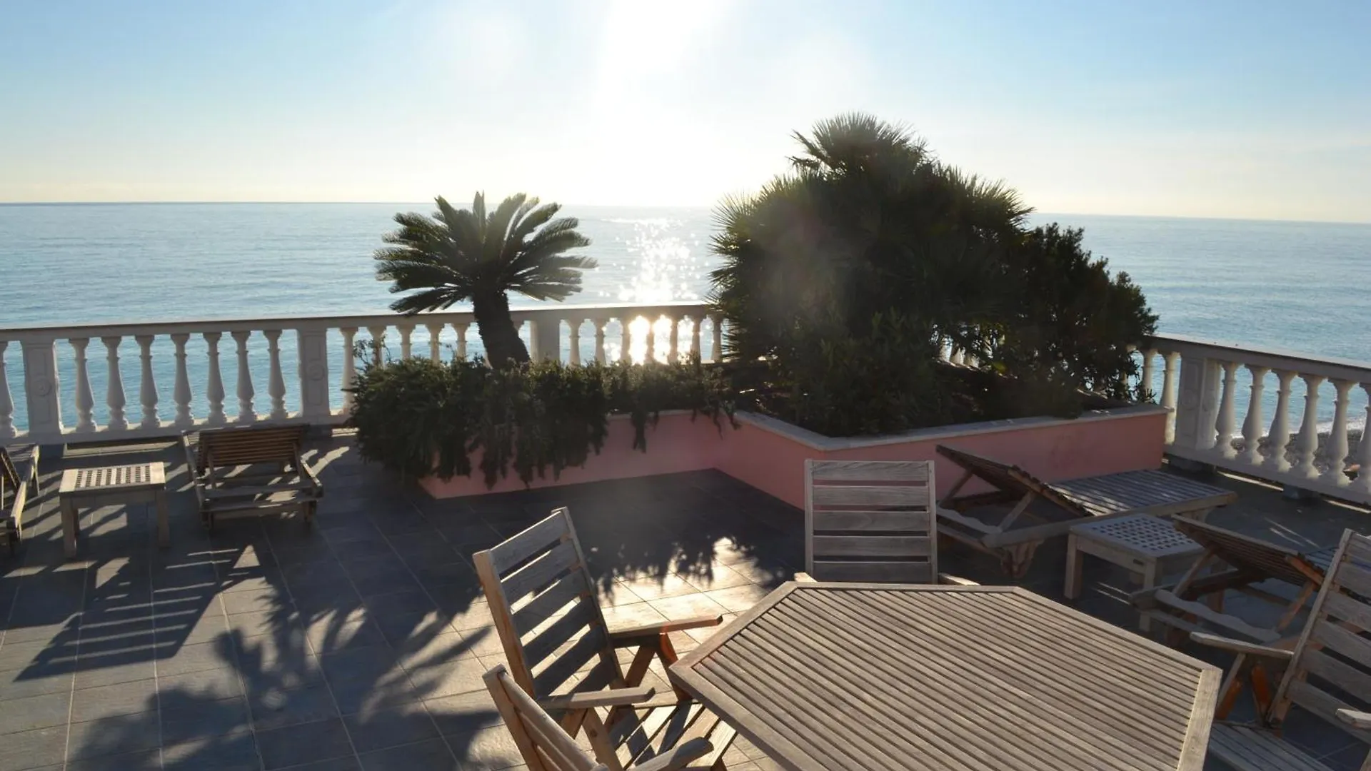 Hotel Piccolo Lido Bordighera Italy