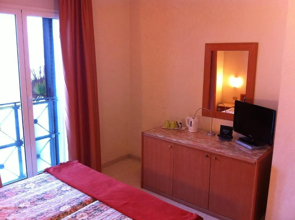 Hotel Piccolo Lido Bordighera 4*,