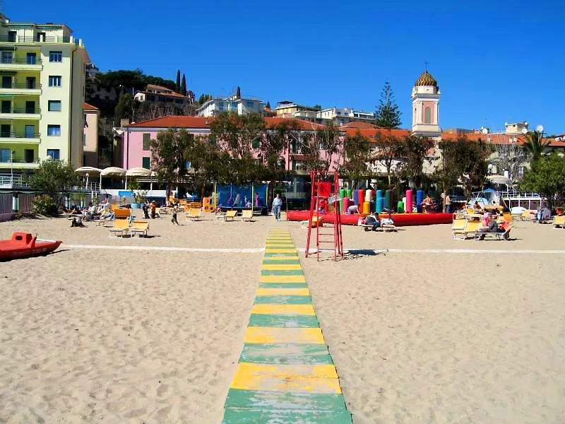 Hotel Piccolo Lido Bordighera 4*,  Italy